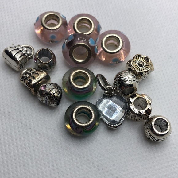 Assorted charms - Picture 8 of 9